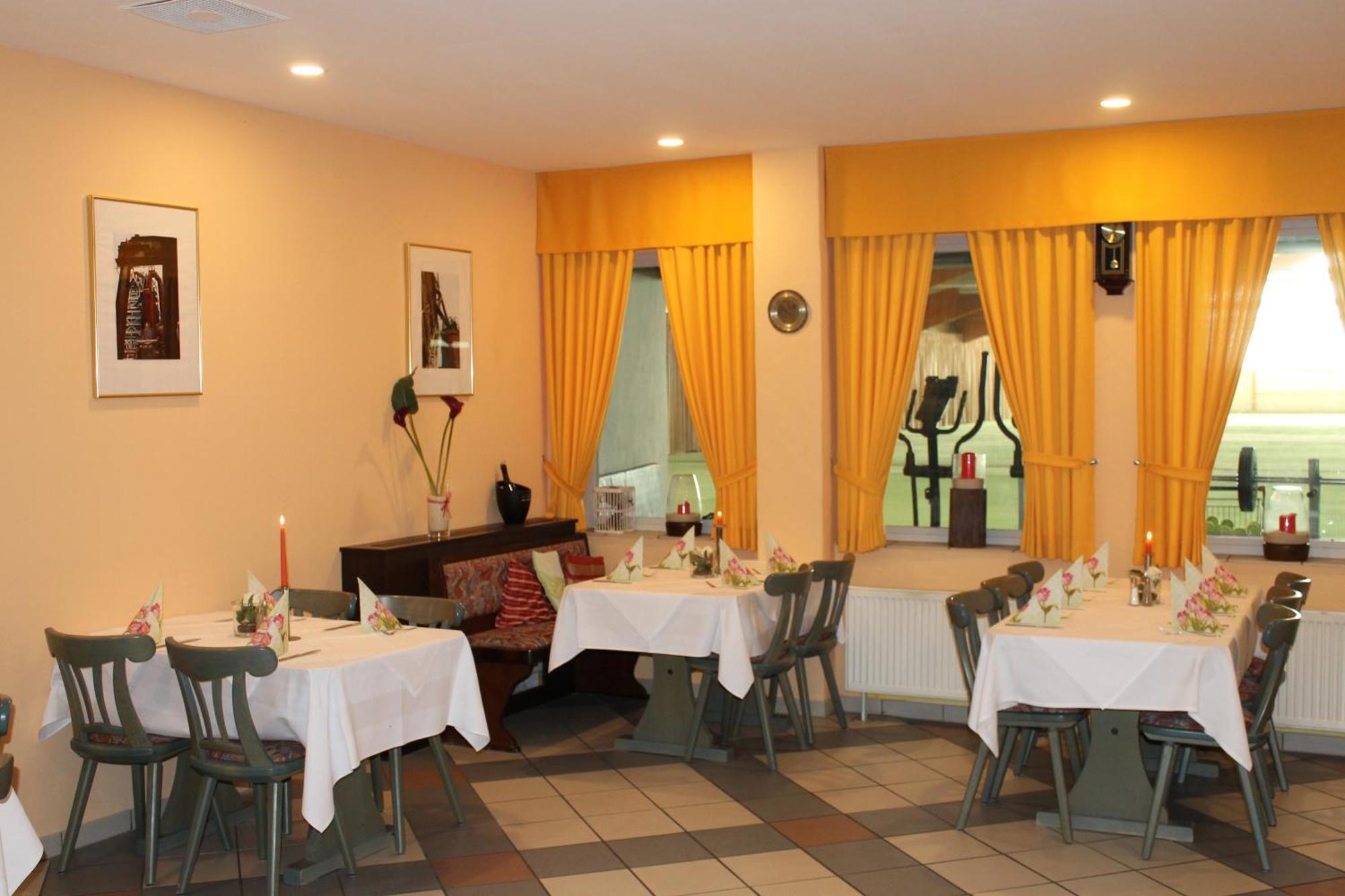 Toto'S Gasthaus Hattingen Ngoại thất bức ảnh